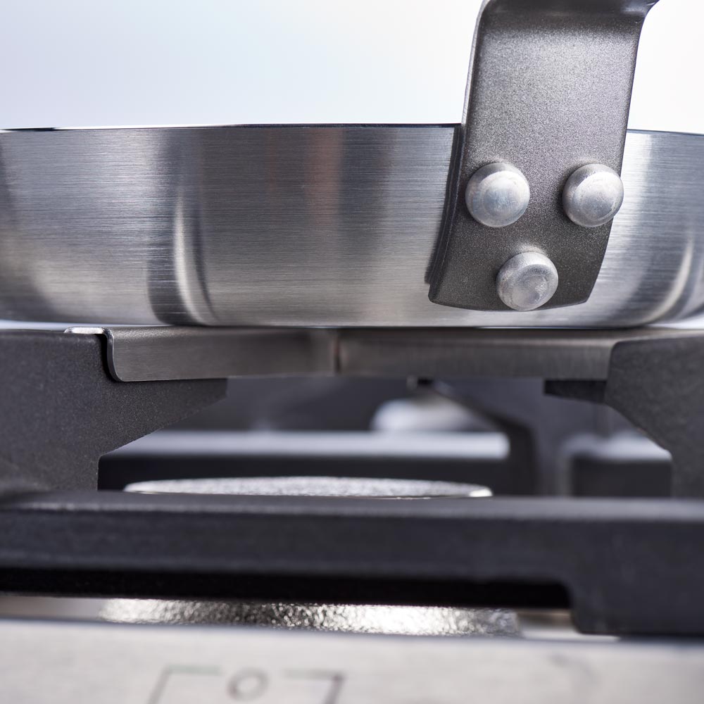 Печка с 4 горелки + електрическа фурна с конвекция, Stalgast, Полша - Image 2